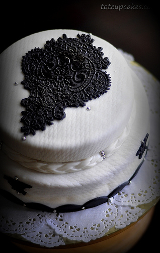 Wedding Cake Pictures - Black Wedding Cake with Lace