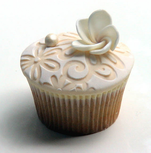 Elegant White Wedding Cupcake