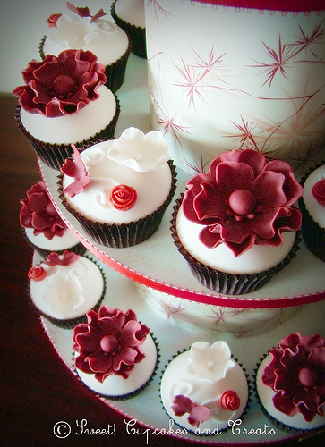 Red Wedding Cakes - Cupcake Wedding Cake