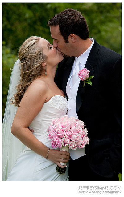 pink-roses-wedding-bouquet