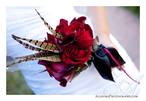 wedding-bouquet-with-feathers