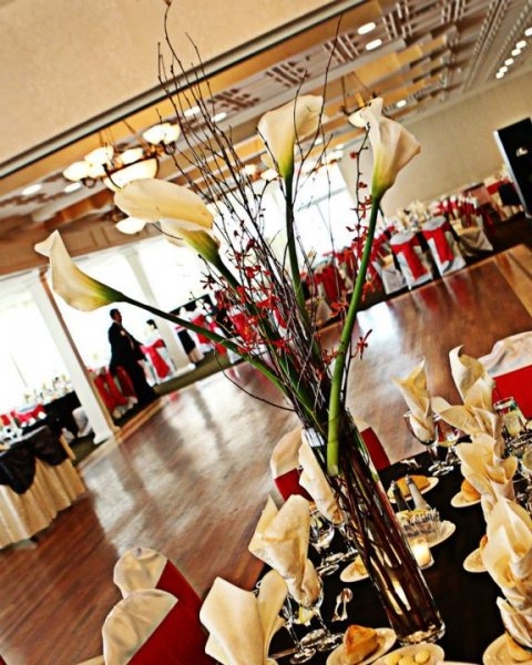 Real Wedding Pictures - Avital and Brett's Centerpieces