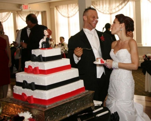 Real Wedding Pictures - Avital and Brett Cutting the Cake