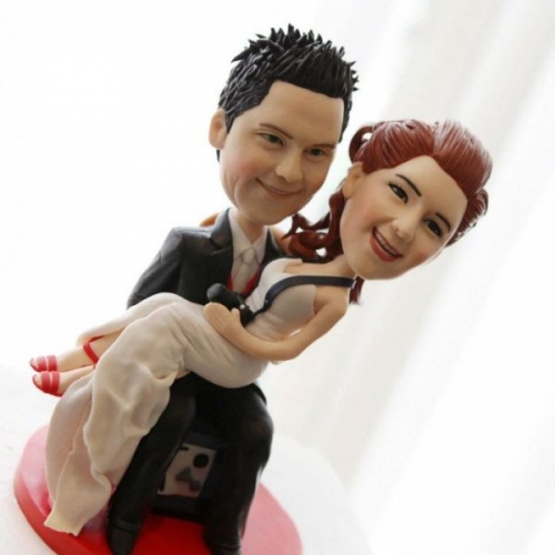 Real Wedding Pictures - Bobblehead Cake Topper