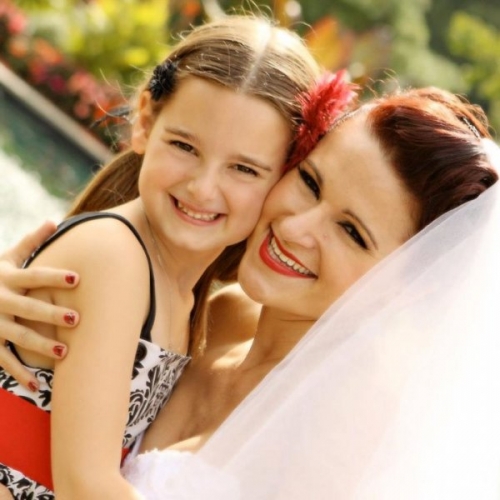 Real Wedding Pictures - Avital and Flower Girl