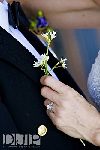 Real Wedding Pictures - Boutonniere
