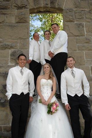 Real Wedding Pictures - Bride and Groomsmen