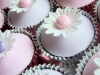 Fondant Daisy Wedding Cupcakes