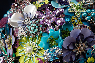 how to make a brooch bouquet with flowers